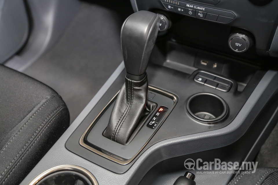 Ford Everest T6 (2016) Interior