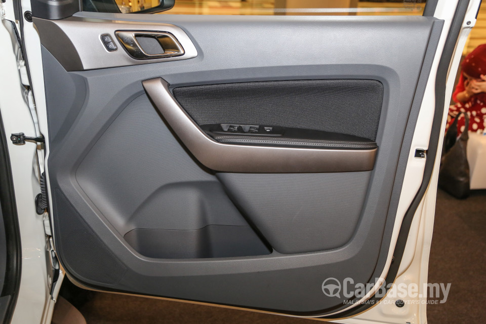Ford Everest T6 (2016) Interior