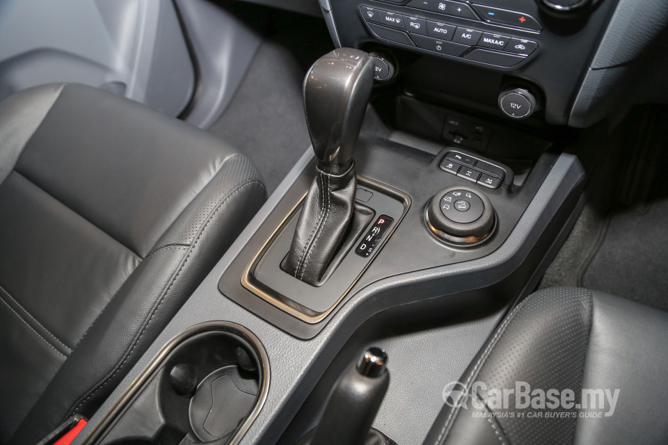 Ford Everest T6 (2016) Interior