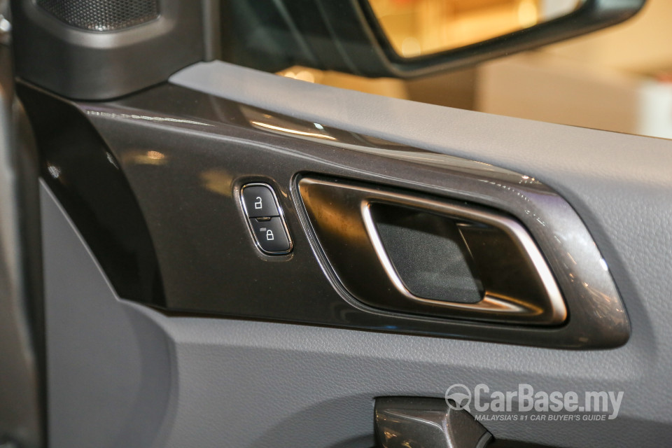 Ford Everest T6 (2016) Interior