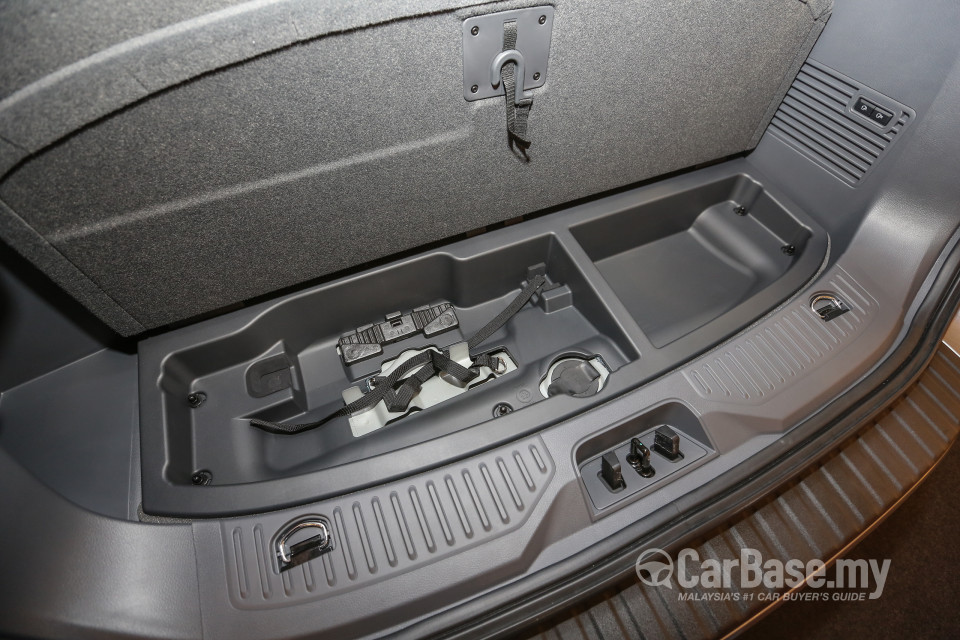 Ford Everest T6 (2016) Interior
