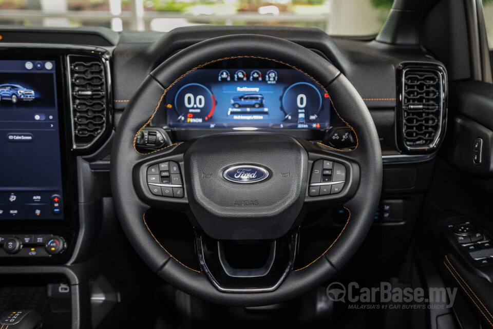 Ford Everest UB (2022) Interior