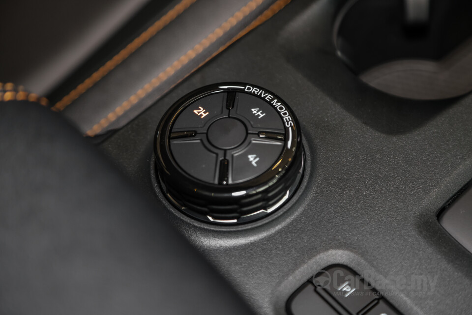 Ford Everest UB (2022) Interior