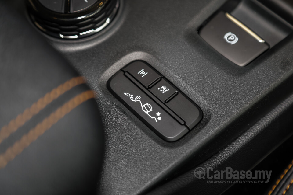 Ford Everest UB (2022) Interior