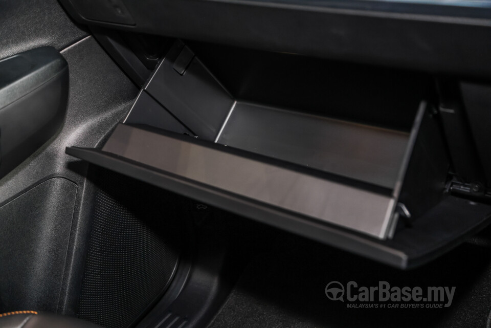 Ford Everest UB (2022) Interior