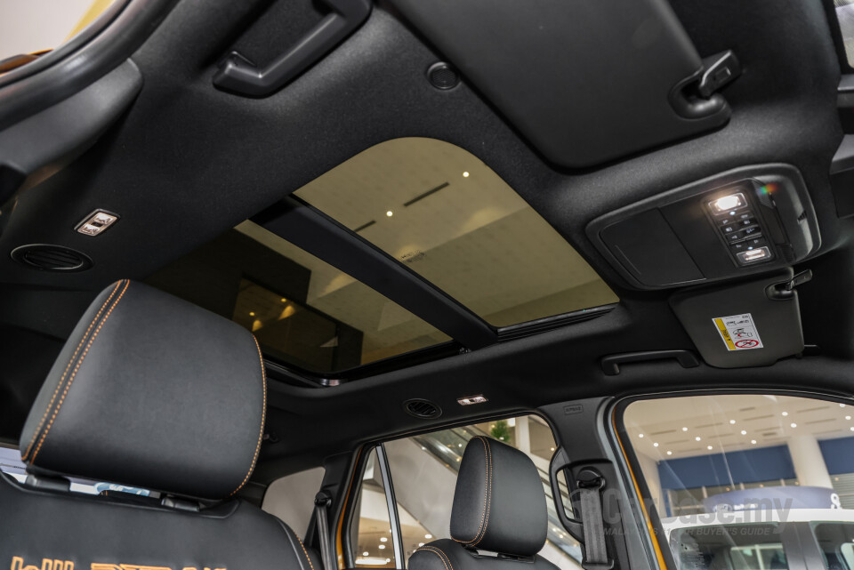 Ford Everest UB (2022) Interior