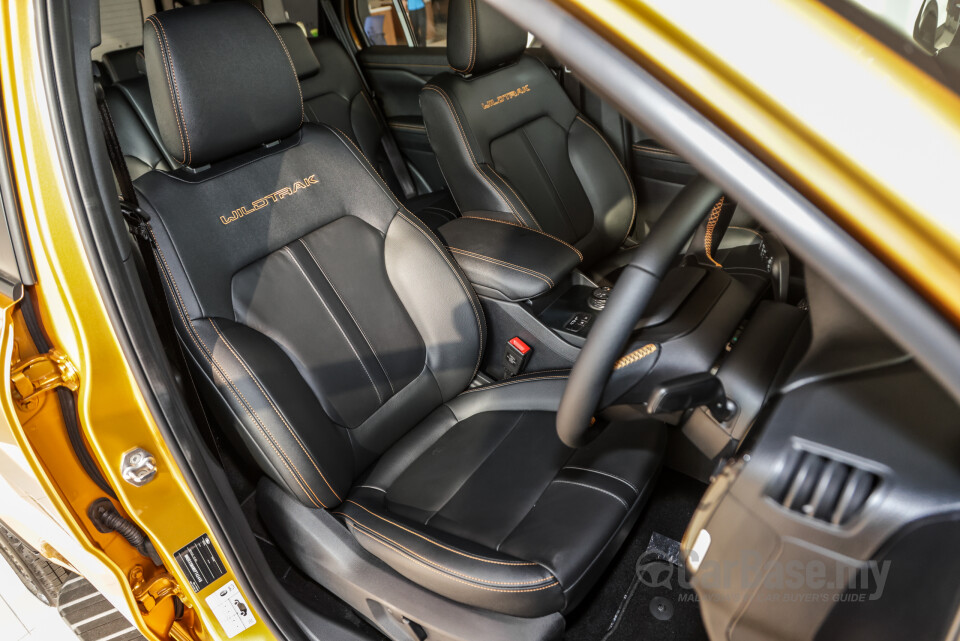 Ford Everest UB (2022) Interior