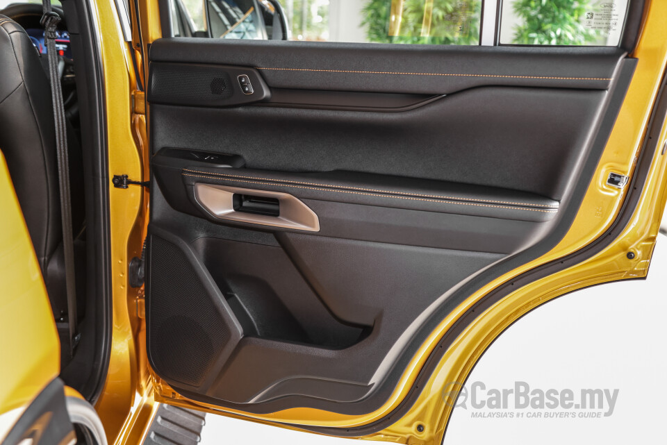 Ford Everest UB (2022) Interior