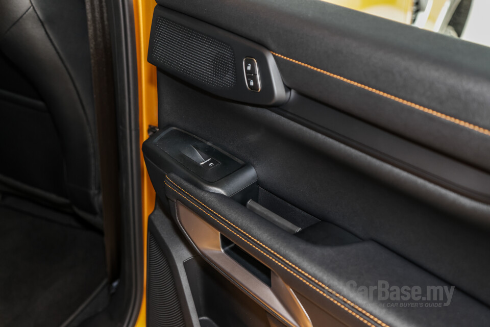 Ford Everest UB (2022) Interior