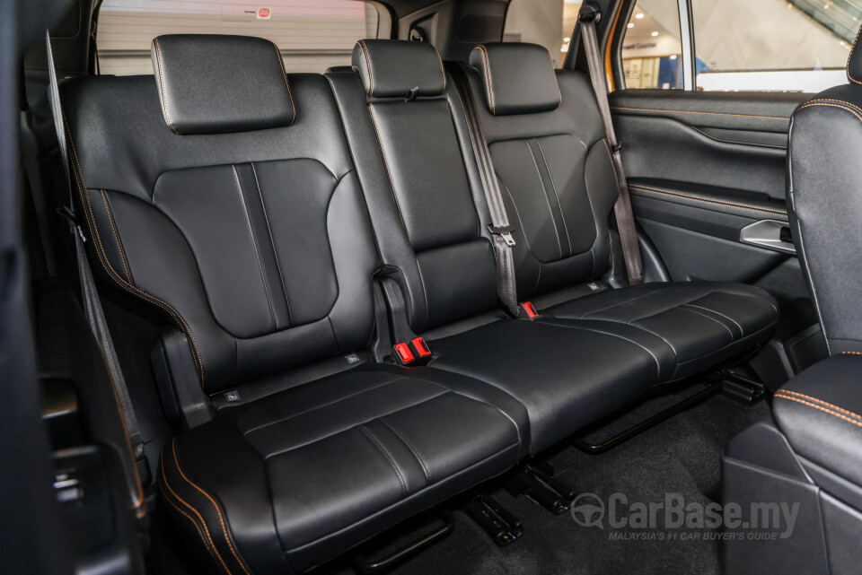 Ford Everest UB (2022) Interior