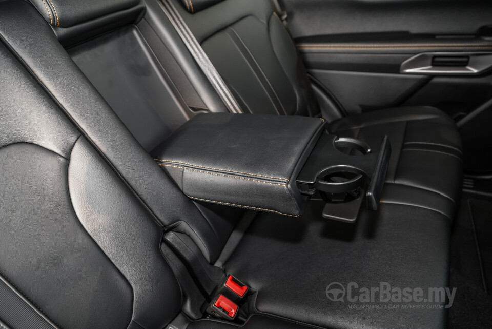 Ford Everest UB (2022) Interior