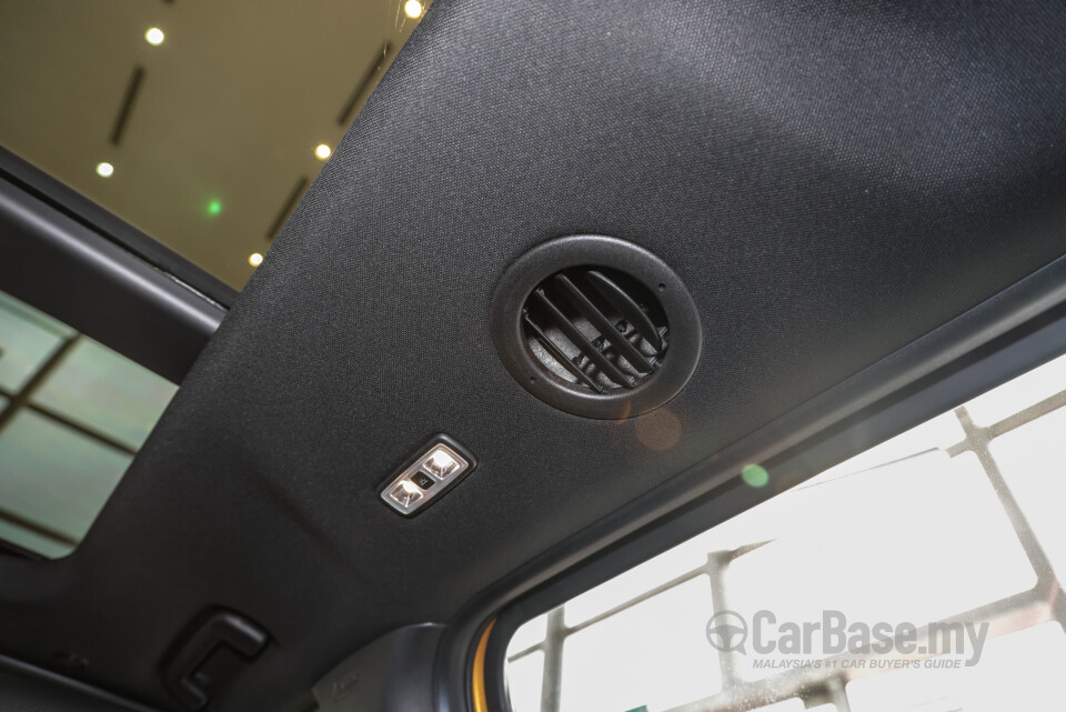 Ford Everest UB (2022) Interior