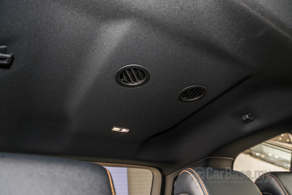 Ford Everest UB (2022) Interior
