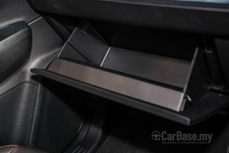 Ford Everest UB (2022) Interior