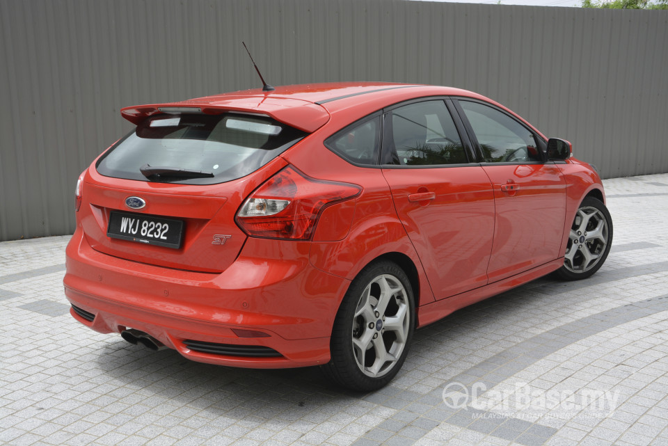 Ford Focus ST Mk3 (C346) (2012) Exterior