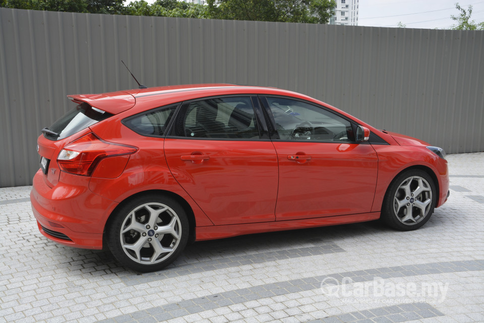 Ford Focus ST Mk3 (C346) (2012) Exterior