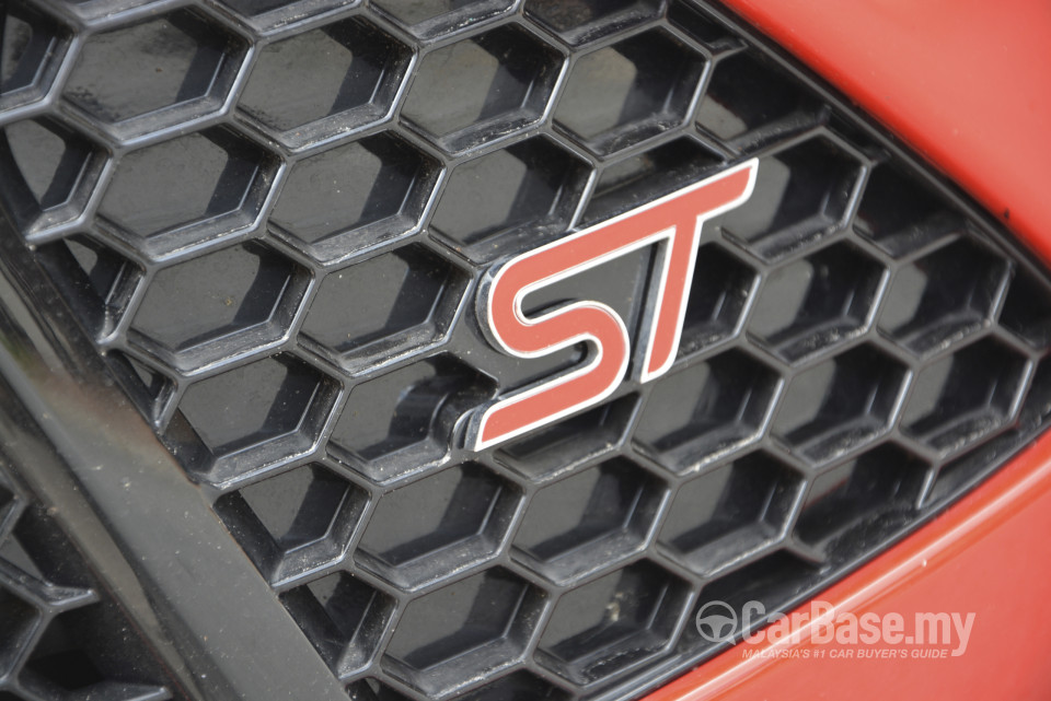 Ford Focus ST Mk3 (C346) (2012) Exterior