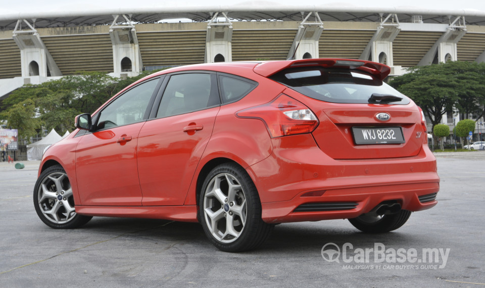 Ford Focus ST Mk3 (C346) (2012) Exterior