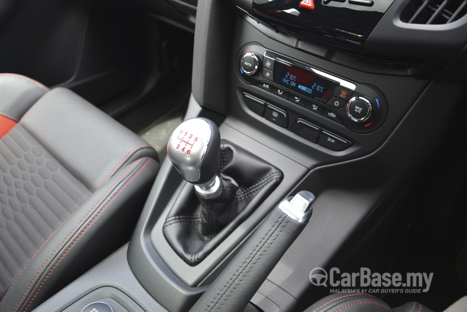 Ford Focus ST Mk3 (C346) (2012) Interior