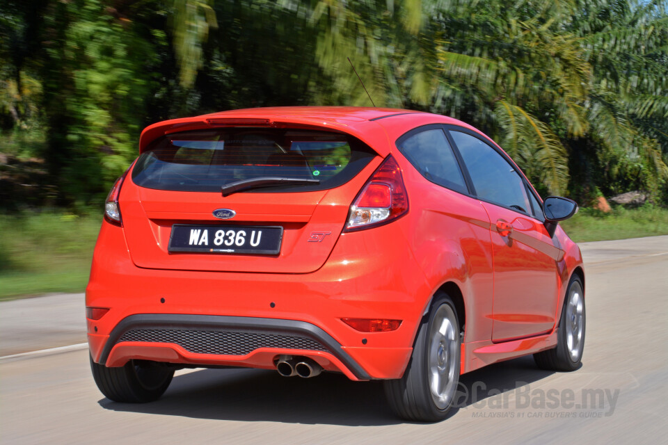 Nissan Grand Livina L11 Facelift (2013) Exterior