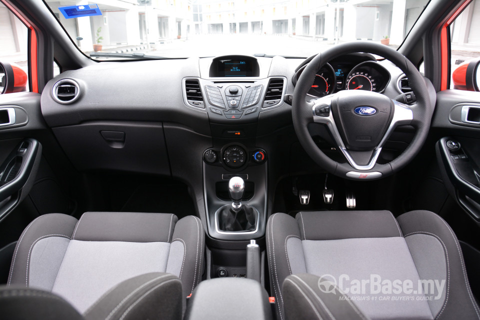 Ford Fiesta ST B299 (2014) Interior