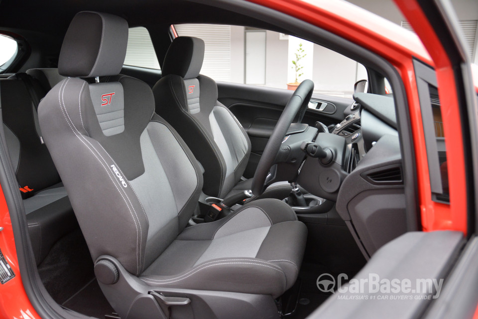 Ford Fiesta ST B299 (2014) Interior