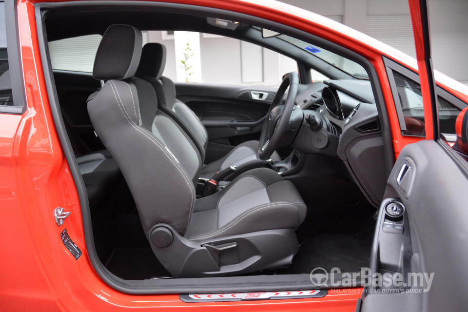 Ford Fiesta ST B299 (2014) Interior