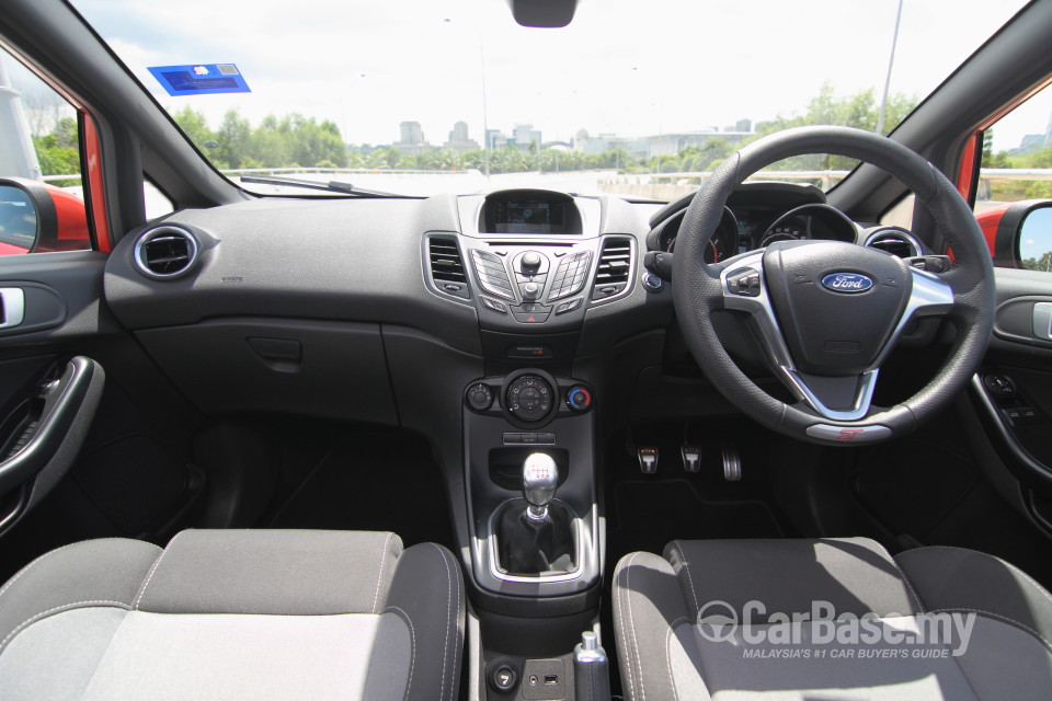 Ford Fiesta ST B299 (2014) Interior