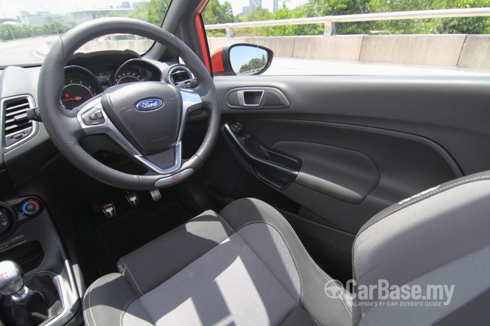 Ford Fiesta ST B299 (2014) Interior