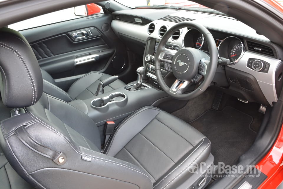 Ford Mustang S550 (2016) Interior
