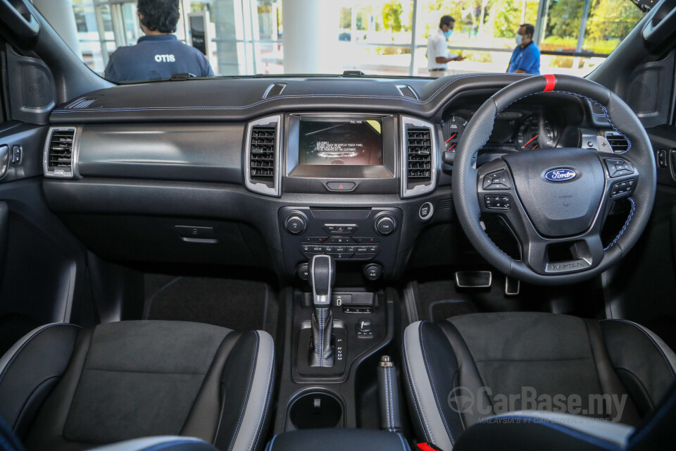 Proton Exora Mk1 RC (2019) Interior