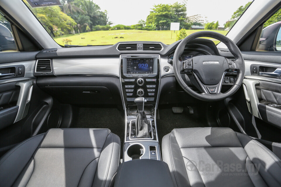 Subaru Outback BN (2015) Interior