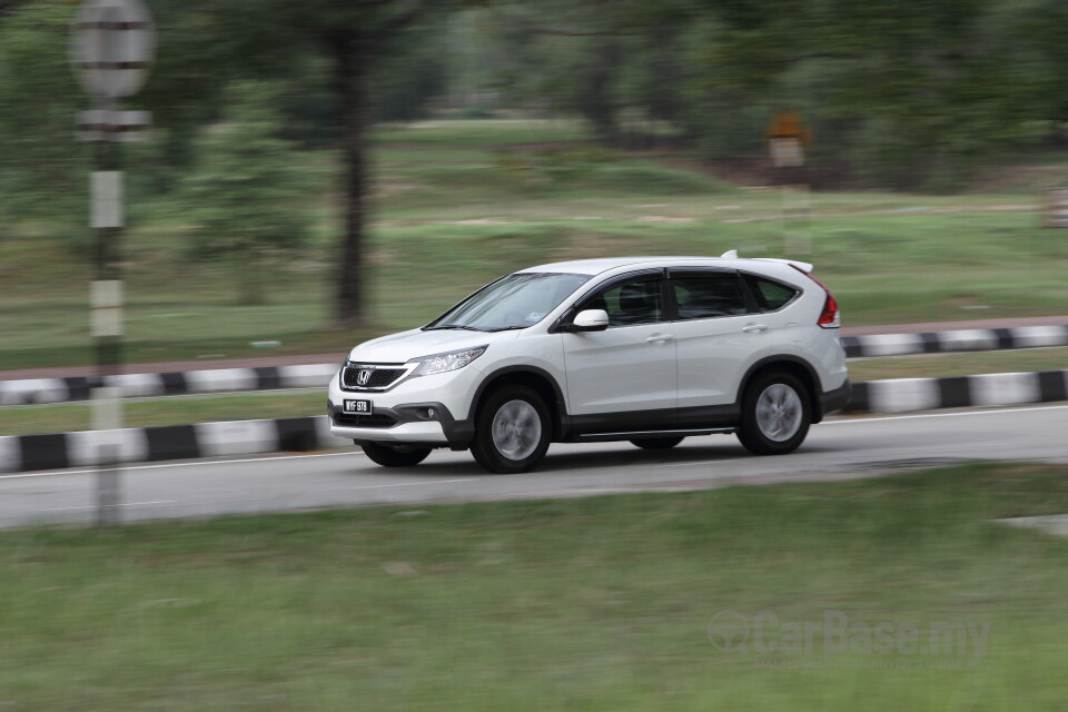 Perodua Aruz D38L (2019) Exterior