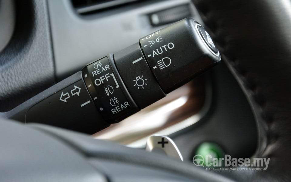 Honda CR-V RM Facelift (2015) Interior