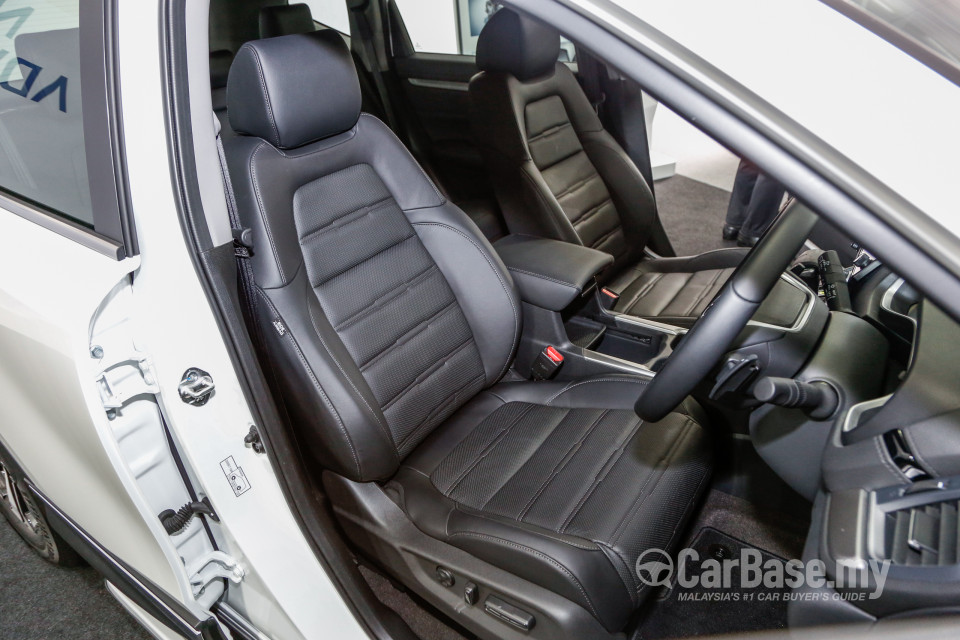 Honda CR-V RW (2017) Interior