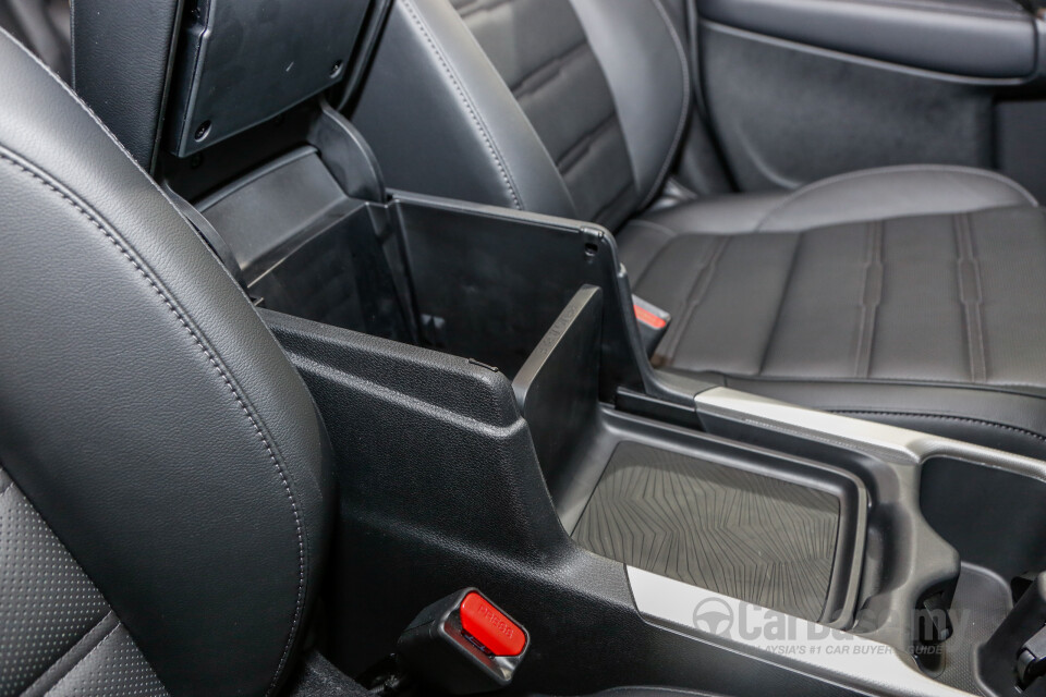 Nissan Navara D23 Facelift (2021) Interior