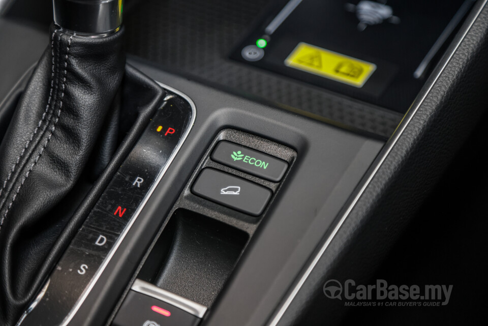 Honda CR-V RY (2023) Interior
