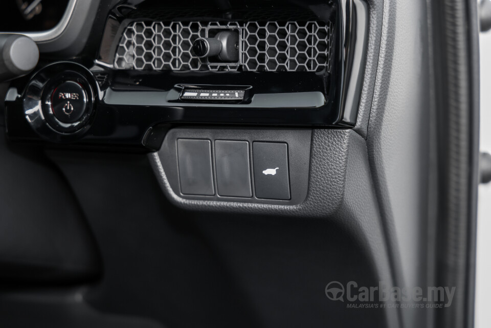Honda CR-V RY (2023) Interior