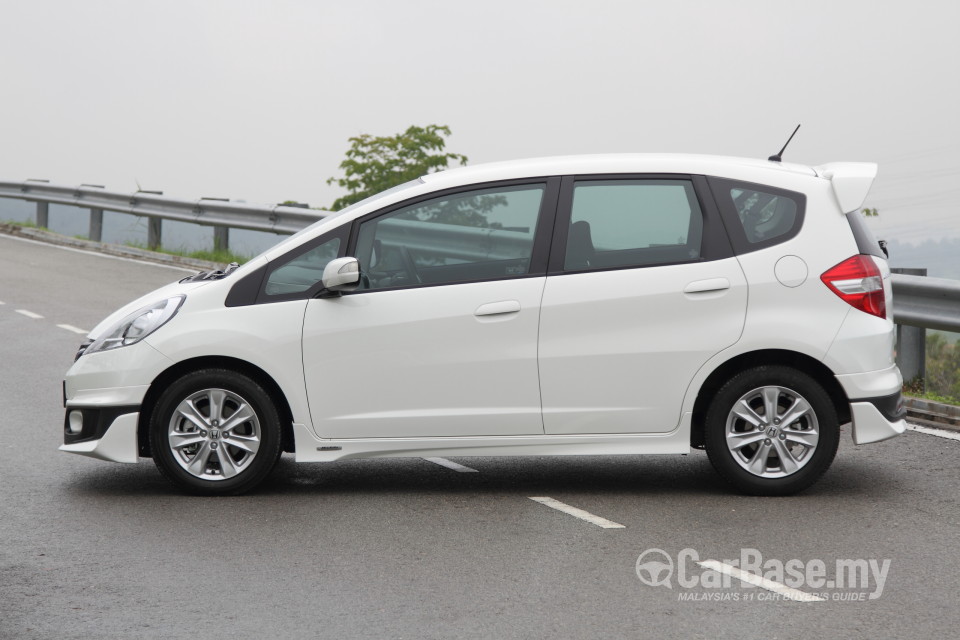 Honda Jazz GE Facelift (2011) Exterior