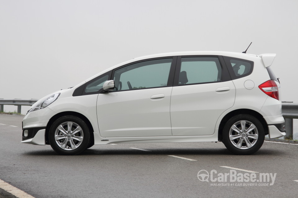 Honda Jazz GE Facelift (2011) Exterior