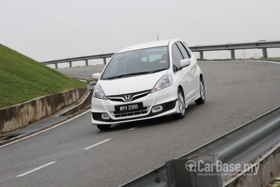 Honda Jazz GE Facelift (2011) Exterior