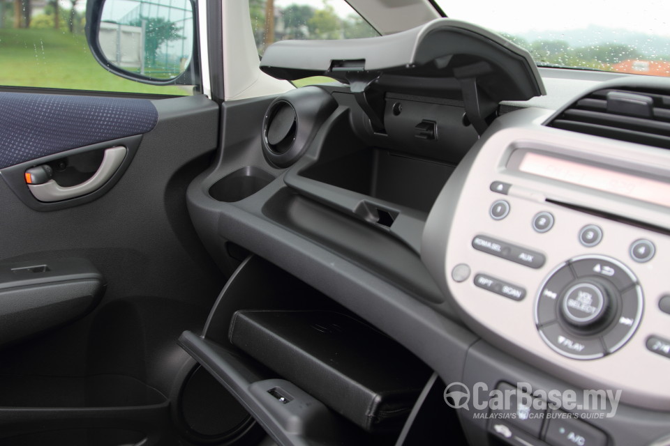 Honda Jazz GE Facelift (2011) Interior