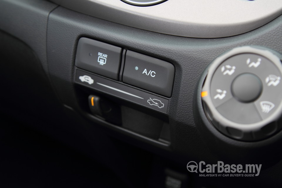 Honda Jazz GE Facelift (2011) Interior