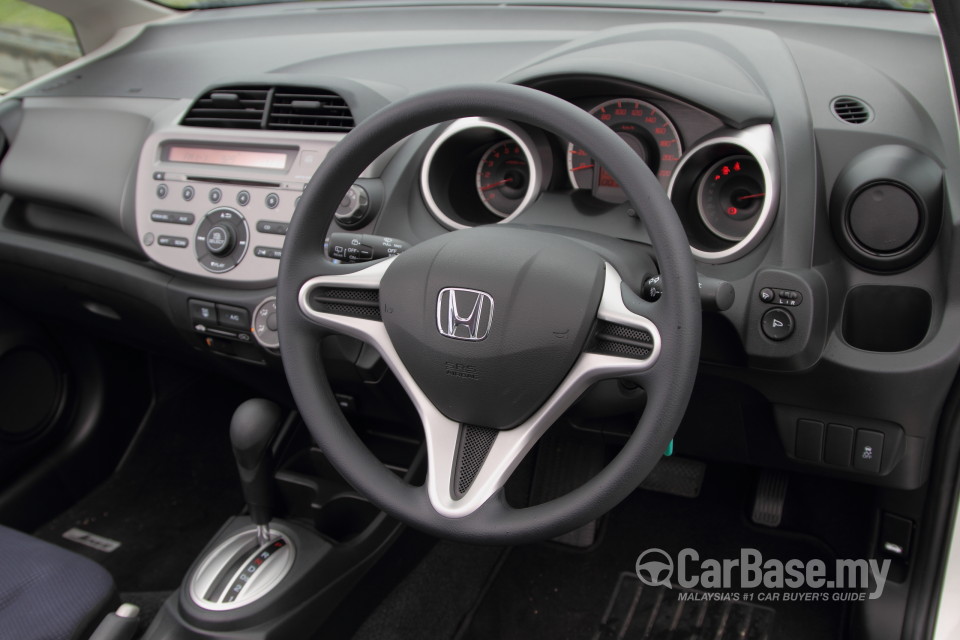 Honda Jazz GE Facelift (2011) Interior