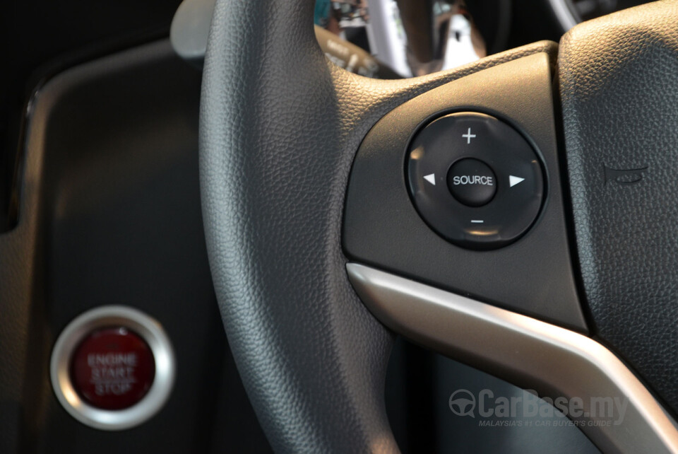 Chevrolet Cruze J300 (2012) Interior