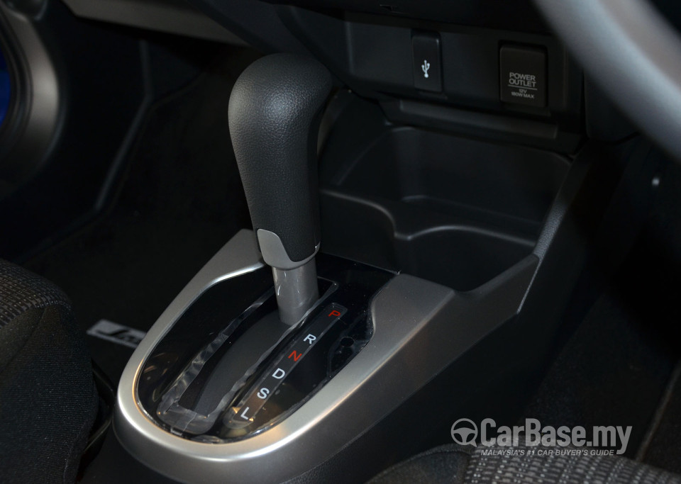 Honda Jazz GK (2014) Interior