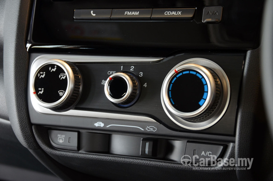 Honda Jazz GK (2014) Interior