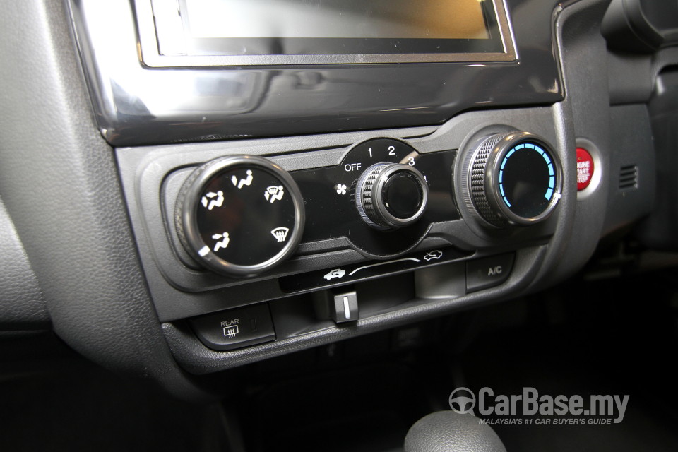 Honda Jazz GK (2014) Interior