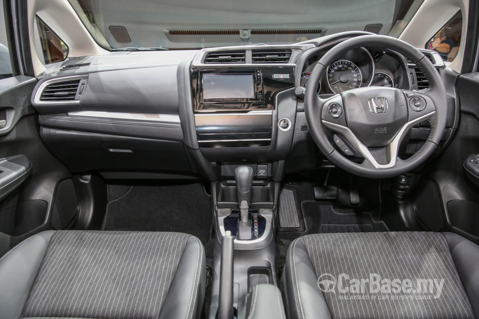 Honda Jazz GK Facelift (2017) Interior