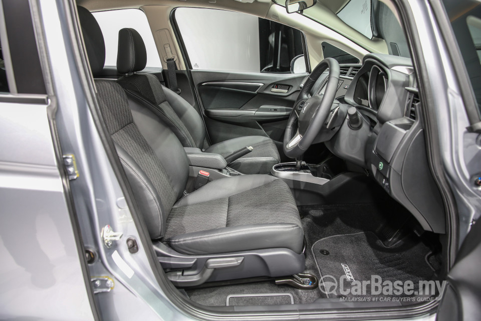 Honda Jazz GK Facelift (2017) Interior